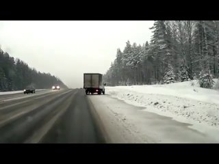 free страшная авария зимой видеорегистратор ахренеть слабонерным не смотреть очень сильная авария страшная авария приколы hd