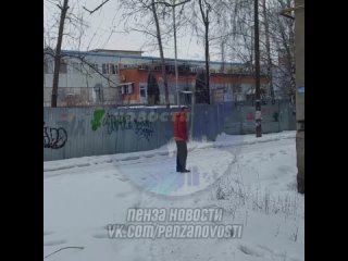 free в пензе мужчина начал трогать и приставать к молодые девочкам hd