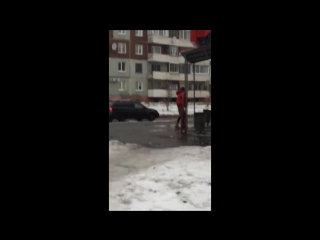 free пьяная девушка просит помочь ей открыть пиво омск hd