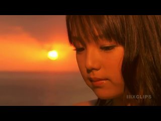 free ai shinozaki красивое видео модель на пляже на фоне захода солнца hd