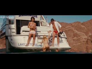 free сиськи и попка райли стил riley steele после купания в фильме пираньи 3d piranha 3d 2010 hd