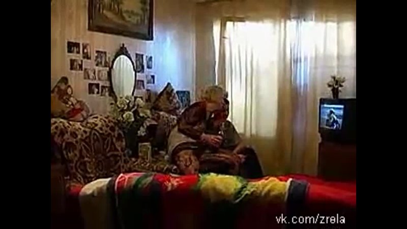 free я снимаю у пожилой женщины комнату иногда приходиться платить вовсе не деньгами hd