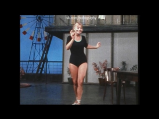 free нина корниенко в спектакле проснись и пой театр сатиры 1974 hd