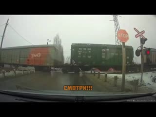 free в россошь воронежская область водитель волги решил проскочить переезд на запрещающий сигнал hd