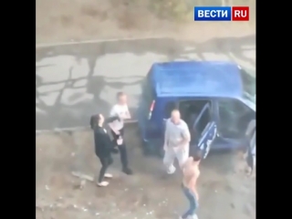 free у меня папа полиционер вот посмотрим как будет молодые напали на беременную женщину и разбили автомобиль hd