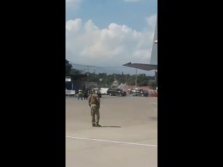 free секс картели фрида кало l в социальных сетях появились первые кадры приземления самолета вс сша в столице гаити hd