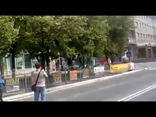 free мариуполь огонь на поражение мирных жителей молодые в кадре 9 мая 2014 года hd