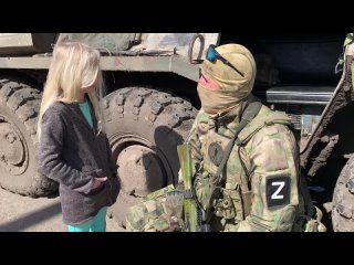 free малышка пришла поговорить с российскими военными липцы харьковская область hd