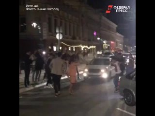 free в нижнем новгороде компания каазцев перекрыла улицу машинами и устроила танцы hd