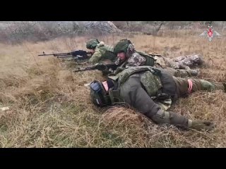 free опытные инструкторы делятся секретами успешного штурма с бойцами группирои войск центр hd