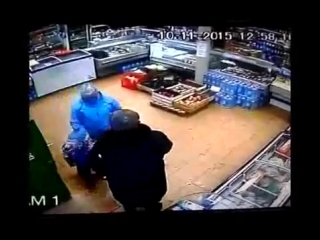 free мать ногами била малыша на глазах покупателей магазина в лабытнанги видео hd