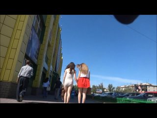 free под юбками у школьниц без палева молоденькая девушка белые трусики hd