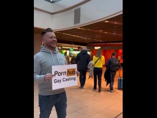 free как правильно встречать друзей в аэропорту hd