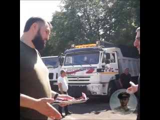 free партия коммунальной техники прибыла в днр из хабаровского края времяпомогать в дебальцево доставили 5 единиц hd