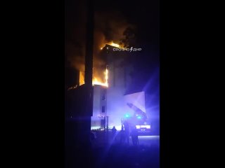 free прямо сейчас в мариуполе горит дворец металлургов видео прислали подписчики подробности возгорания уточняются hd