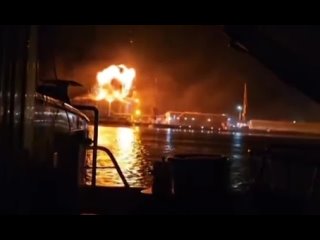 free ночной удар по порту рени одесской области кадры сняты со стороны румынии также бпла герань отработали по портовой hd