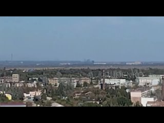 free в авдеее по позициям боевиков бьёт российская авиация над городом навис чёрный тяжёлый дым у противника по прежнему hd