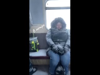 free следующая станция независимый хохолок в вагоне киевского метро похоже сломался кондей или же netflix приехали hd