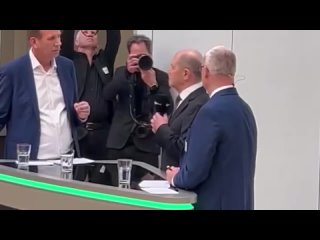 free канцлер германии олаф шольц отклонил постау украине крылатых ракет taurus причина нежелание вовлекаться в войну с hd