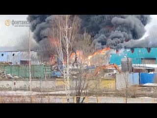 free санкт петербург из за масштабного пожара закрывали аэропорт пулково пишут что горел складской ангар на волхонском hd