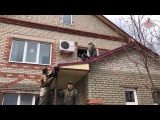 free военнослужащие рвсн продолжают оказывать помощь жителям оренбуржья пострадавшим в результате стихийного бедствия hd