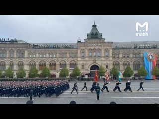 free десантура раздала стиль во время прохода по красной площади прокричала за донбасс слоняры подписывайся на mash t hd