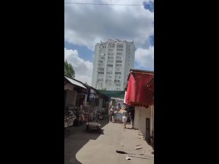 free дом в луганске куда прилетела одна из ракет по предварительным данным в результате теракта ранения получили 22 чел hd