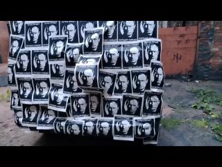 free в киеве сегодня тоже поздравляют владимира путина с днем рождения более 1000 листовок только в двух районах столицы hd