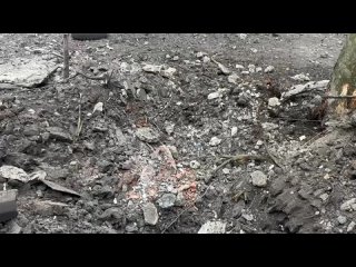 free ещё последствия прилёта в районе шахтёрской площади по дополнительной информации в результате обстрела также ранен hd