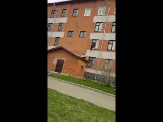 free в югре школьники решили отметить начало каникул но как это часто бывает невовремя вернулись родители в итоге пьяная hd