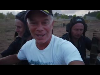 free газманов катается на танке на фоне горящего села под песню вперед россия hd