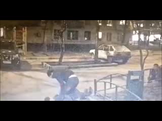 free в москве 5 узбеков которые остались без работы напали на батю с сыном и жестко их отпиздили а всё из за пары тысяч hd