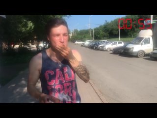 free предлагаю прохожим съесть 3 печеньки за 5000 рублей челлендж и соревнования а4 hd