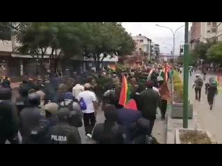 free в боливии полиция перешла на сторону протеста после фальсификации президентских выборов hd