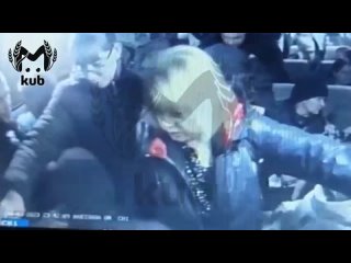 free мужчина избил молодые в маршрутке новороссийска потому что тот не уступил никому своё место hd
