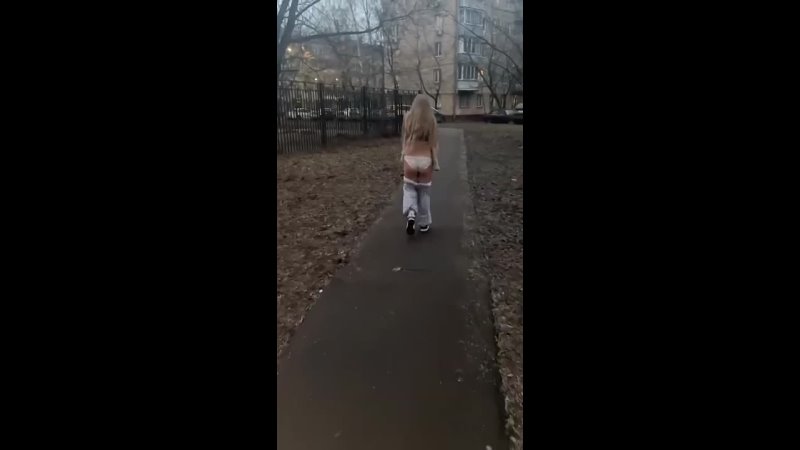 free прогрессивная зумерша захотела снять тикток в труселях а там оказался сюрприз в виде черкаша девочки такие hd