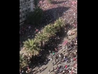 free за последние 15 часов забастовок в иране митингующими было сожжено 110 полицейских участков и взломано 5 больших hd