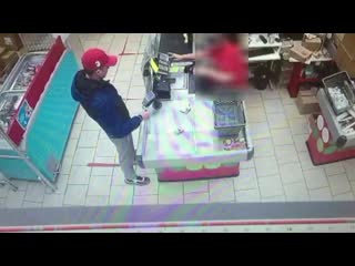 free полицейские устанавливают личность причастного к краже денег со счета кировчанки hd