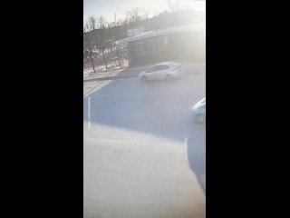 free мужчина проколол шины автомобиля в котором ехали мать с ребенком в приморье hd