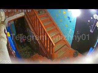 free многодетная мать жестоко избила сына первоклашку в подъезде hd