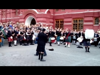 free nurse the celtic massed pipes and drums сводный кельтский оркестр волынок и барабанов mov 0154 hd