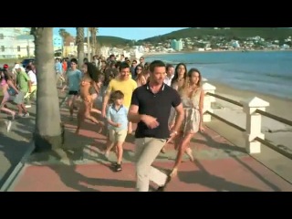 free в lipton ice tea добавляют не только чай судя по лихо пляшущим людям и даже стулу hd