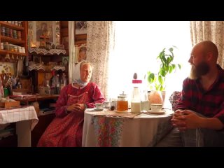 free девушка живёт одна на краю села не такая как все крестик в домике hd