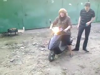 free тетка утопила старого больного деда жесть прикольно и страшно угарное ужасное видео приколы старая тека занимается hd
