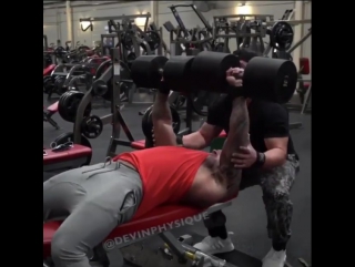 free devin physique получает разрыв мышц груди смотреть со звуком hd