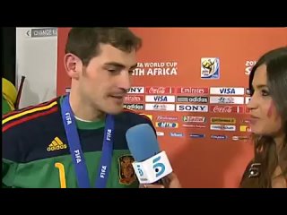 free касильяс целует свою девушку в прямом эфире после финала hd