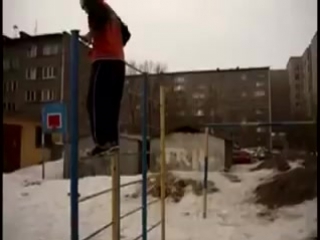 free паркур пацанчику 18 лет мы дали ему косарь и он согласился снять это видео hd