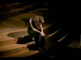 free прочтите коментарий lara fabian je t aime первый концерт после смерти любимого человека тогда она не смогла петь зал hd