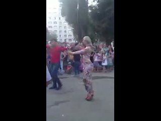 free главное платок на голове и длинное платье а что в обтягивающие как г так это пофиг hd