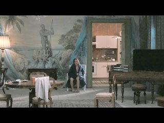 free голая девушка сосет большой палец на ноге сильвия хукс sylvia hoeks в роли клэр лучшее предложение 2012 hd